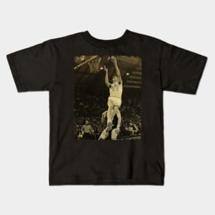 Pete Maravich - Vintage Design Of Basketball Kids T-Shirt